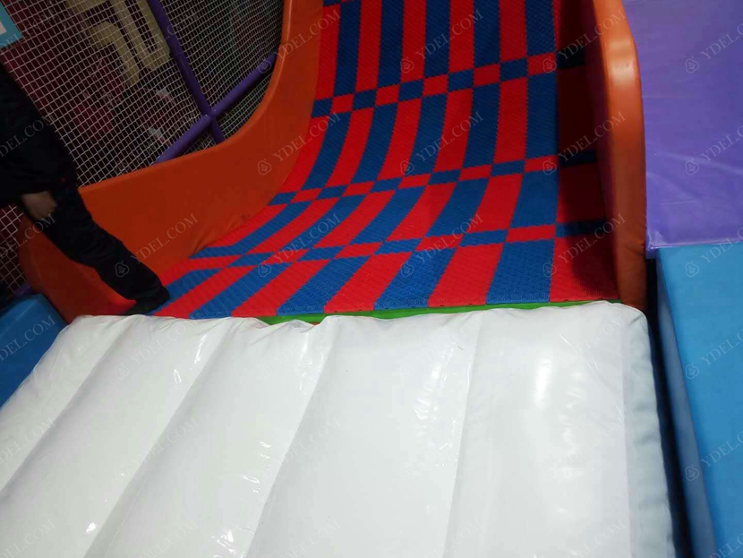 蹦床公园效果图